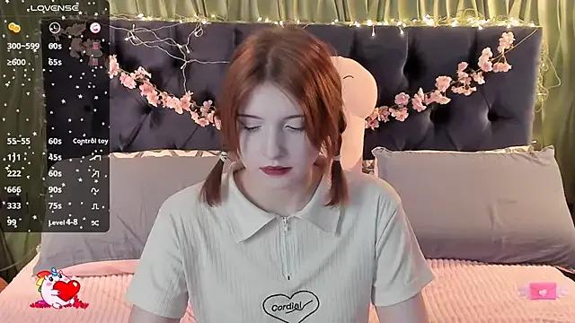 AliceLanley — pinch ass