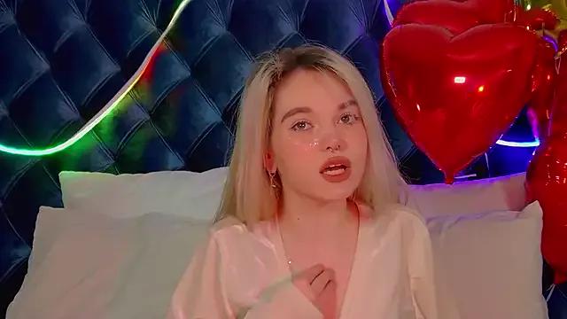 AnnaDelon on StripChat 