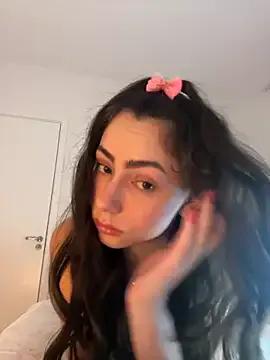 Baby_Mia_pires — Ficar peladinha/naked