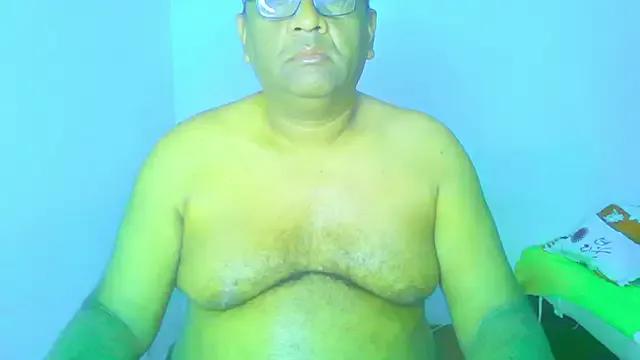 Beargryzzly — Show hole