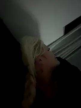 CherryXOX- — Walk around with Lolly pop in me