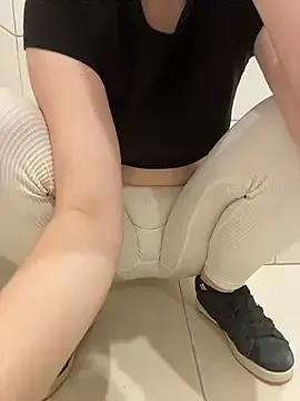 Cumonmme — Show boobs 