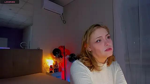 DellaRowe on StripChat 