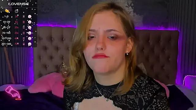 DellaRowe on StripChat 