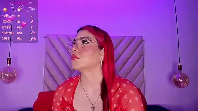 EmmaSwift_ on StripChat 