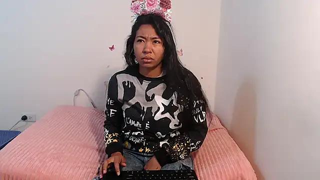 johanyxs — DOBLE PENETRACION EN CUATRO...ORGASMO!