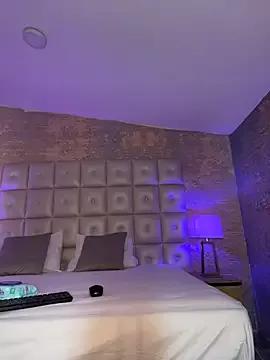 kiim_taaylor — SHOW THE ASS NAKED 