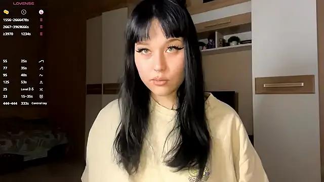 LaurenOveson — lower my panties & excite me more