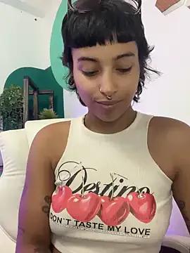 LollaByer on StripChat 