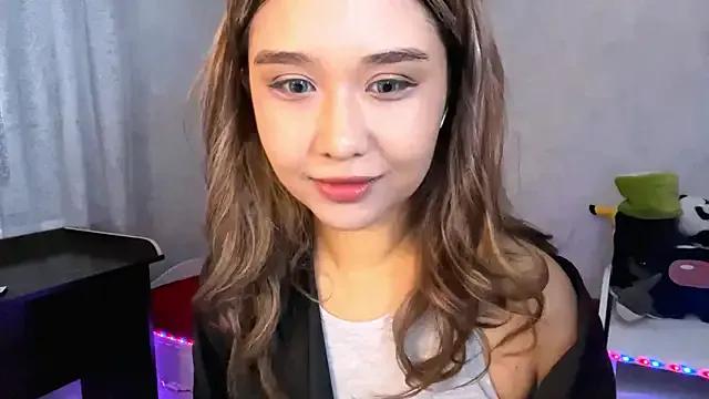 StripChat LovelyLara is Freechat LovelyLara — Touch my boobs