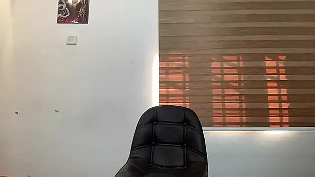 LucytheDevilQueen — Group show with fisting