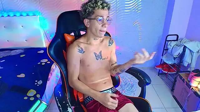 mateodeamjo — ALL NAKED