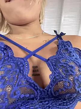 StripChat MystiqueXXX is Freechat MystiqueXXX — FINGERING PUSSY WITH DILDO