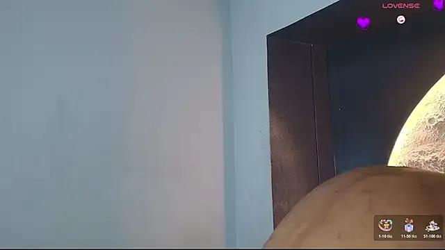 StripChat NaomiQueents is Freechat NaomiQueents — good morning sexy