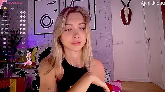 nikkichu on StripChat 