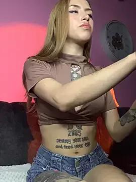 PrettyAshley_ — NAKED IN DOGGY POSITION 