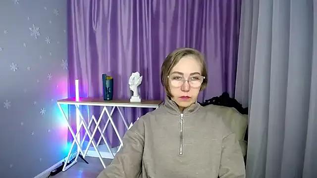 queen_a_n_i on StripChat 