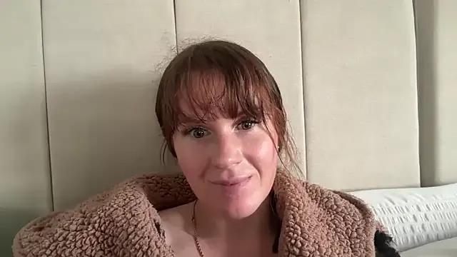 redheadrosie69 — NAKED SQUATS X 10