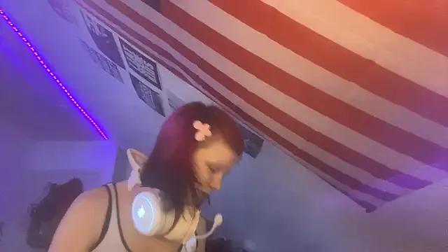 Storma_Webber — Show my legs, caress them