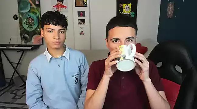 sweet_boys_xx on StripChat 