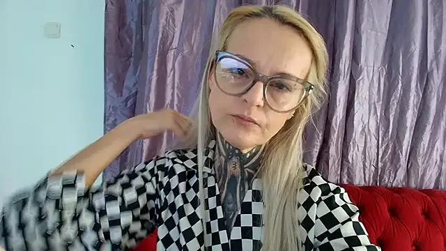 StripChat TattooTemptress is Freechat TattooTemptress — Take mommys TITTIES OUT