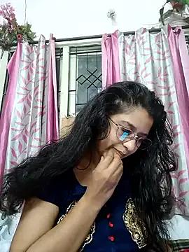 thanusi_2 — Freechat on StripChat