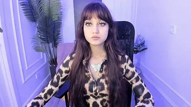 TiffanyYounge on StripChat 