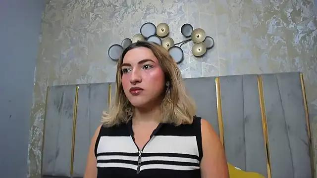 StripChat TomLondon_ is Freechat TomLondon_ — I show sexy full body