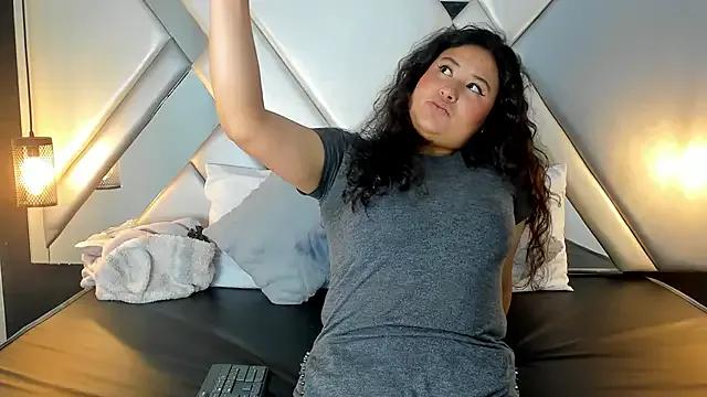 VELVETHUNTER_VC on StripChat 