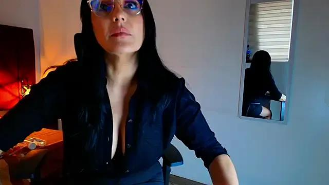 Zuzana21 on StripChat 